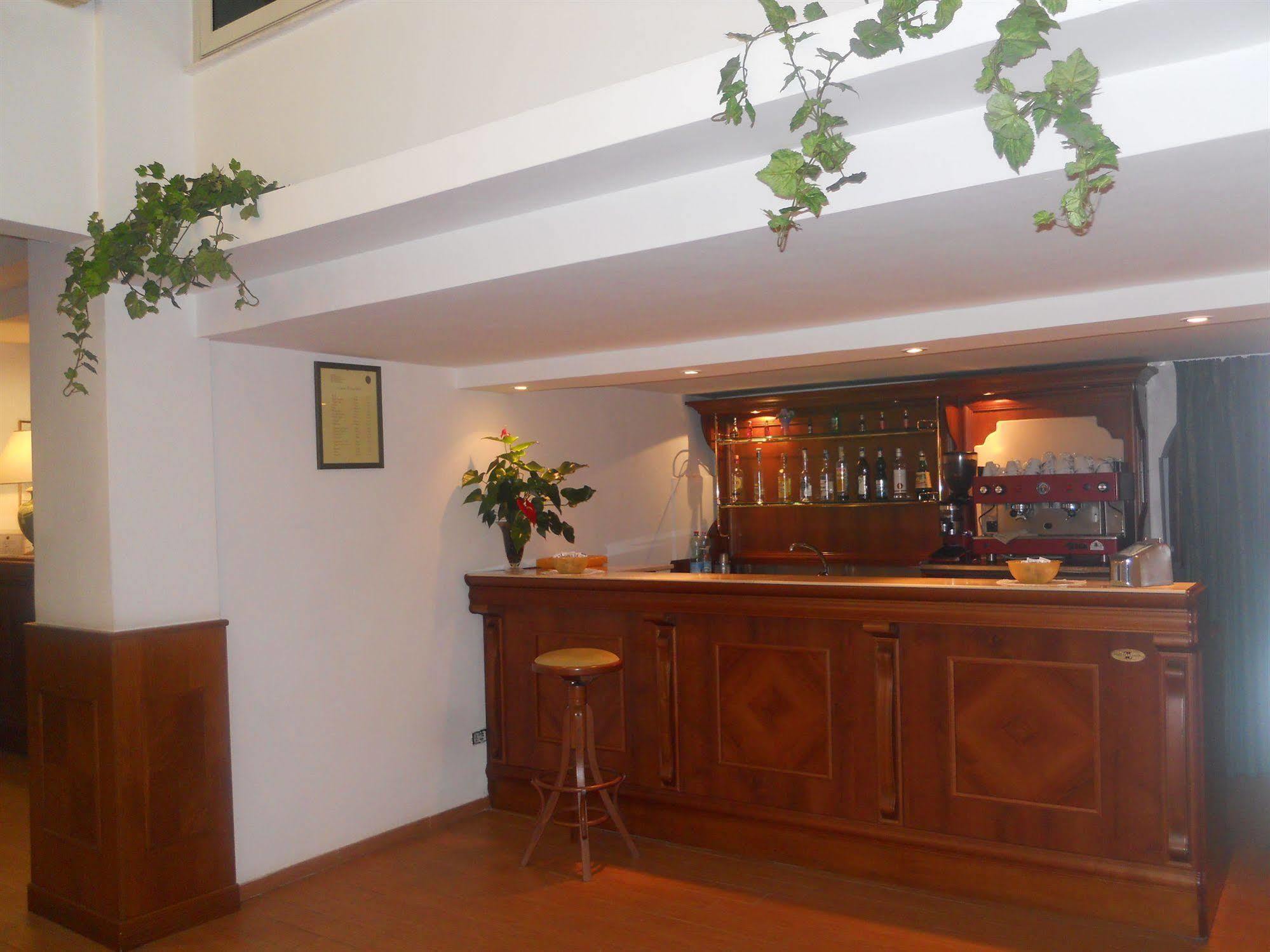 Hotel Traghetto Civitavecchia Exterior photo